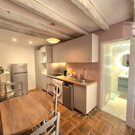 Apartment Medieval Au Coeur Du Village De Lama