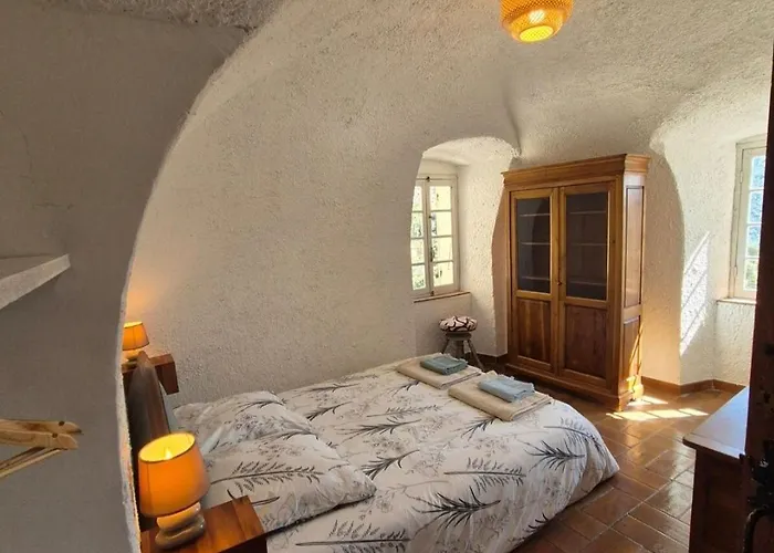 Apartman Medieval Au Coeur Du Village De *