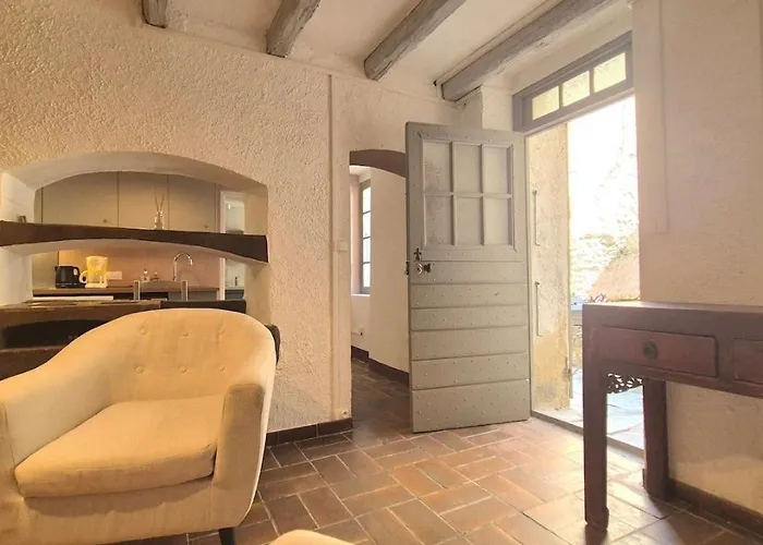 Medieval Au Coeur Du Village De Apartman