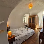 Appartement Médiéval Au Cœur Du Village De *